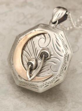 美国代购Locket◇手作复古指南针蘑菇弯月雕刻纯银照片小盒项链