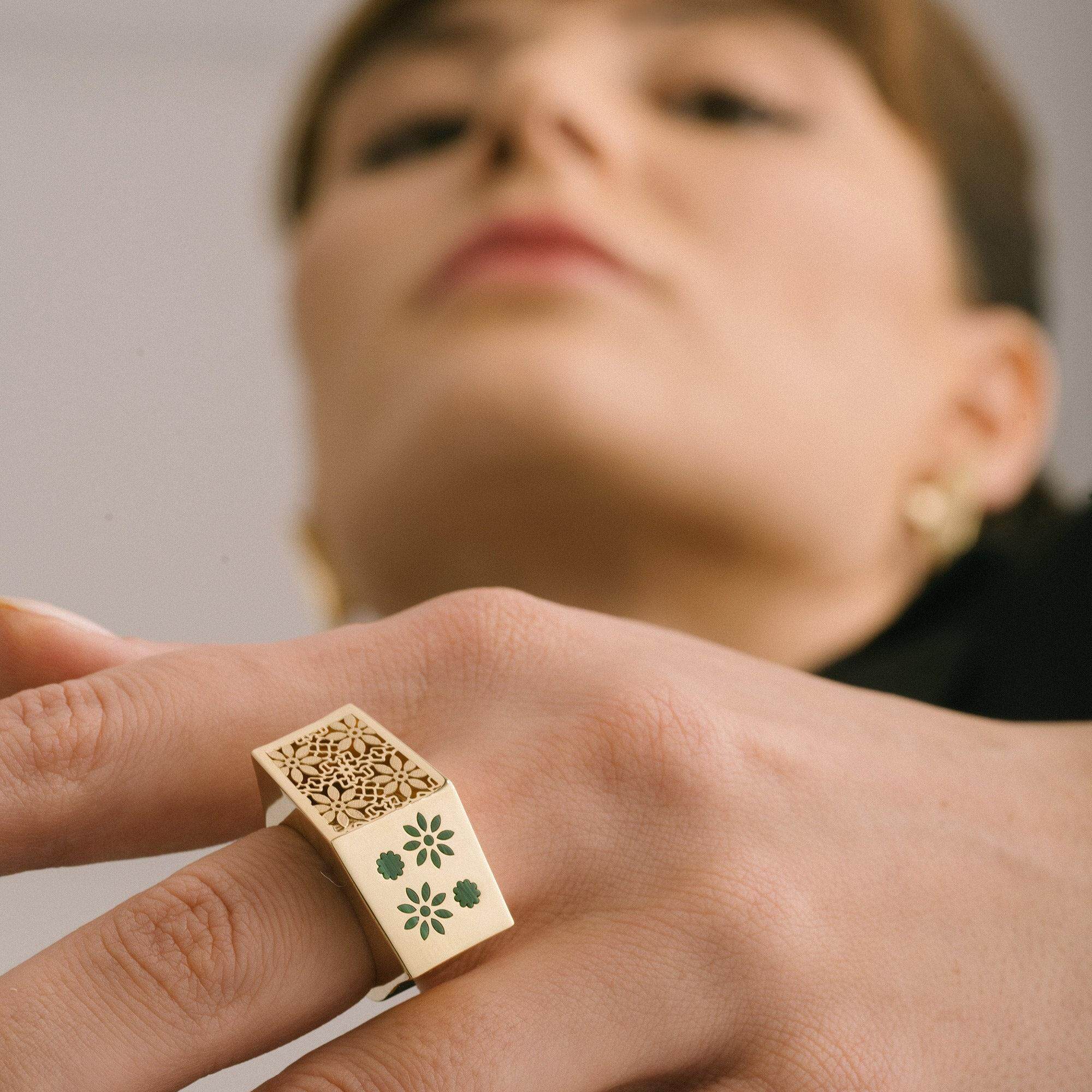 美国代购Flower㊣ 手作精致华丽孔雀石镂空盛开花朵几何戒指手饰