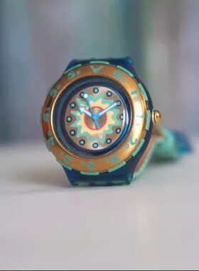 海外代购Watch㊣ 古着1990年代收藏蓝绿色表盘石英手表欧美腕表