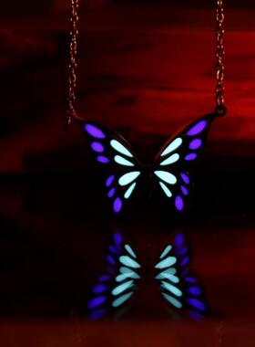 蝴蝶翅膀银色不锈钢吊坠项链夜光