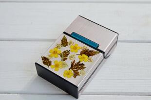 Flower㊣乌克兰代购 饰趣味金属烟盒 手作迷人美丽真正干花装