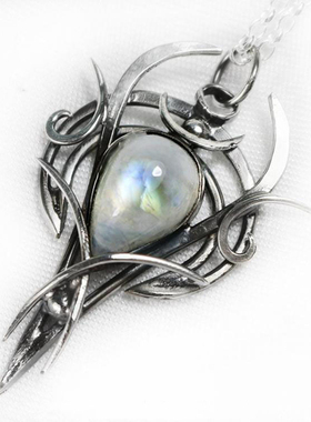 纯银绕丝项链彩虹月光石宝石镶嵌