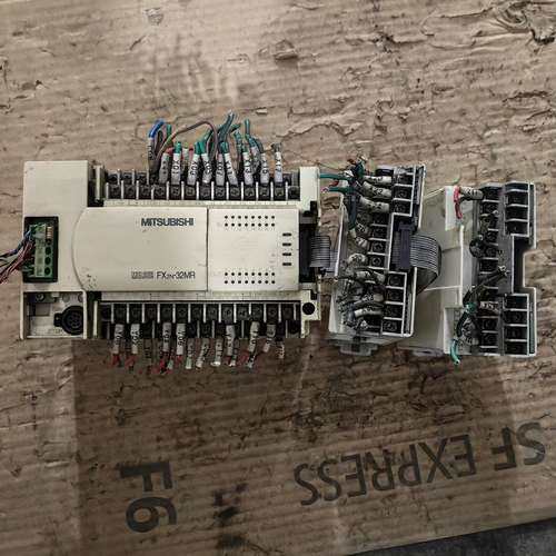 议价拆机三菱PLC,主机FX2N-32MR-001,模块FX2N