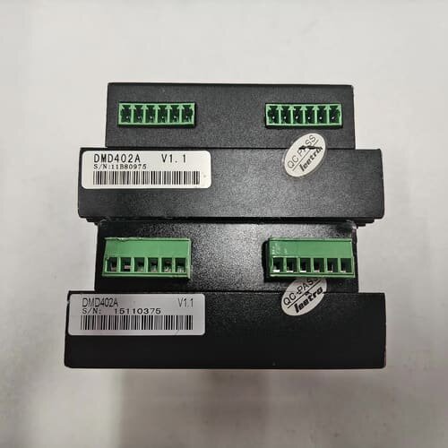 议价乐创DMD402A步进电机驱动器，原机拆卸，功能完好。共有两