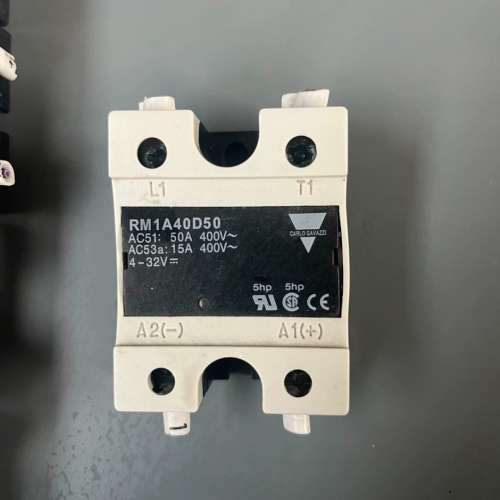 议价瑞士佳乐固态继电器RM1A40D50