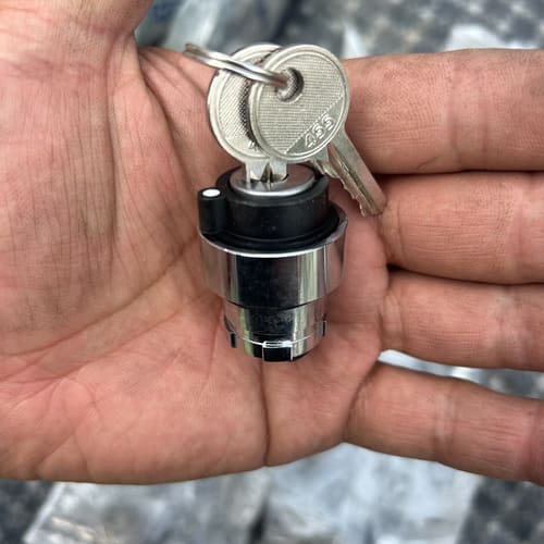 议价钥匙开关头 ZB2-BG2C,全新原装,带两把钥匙,未