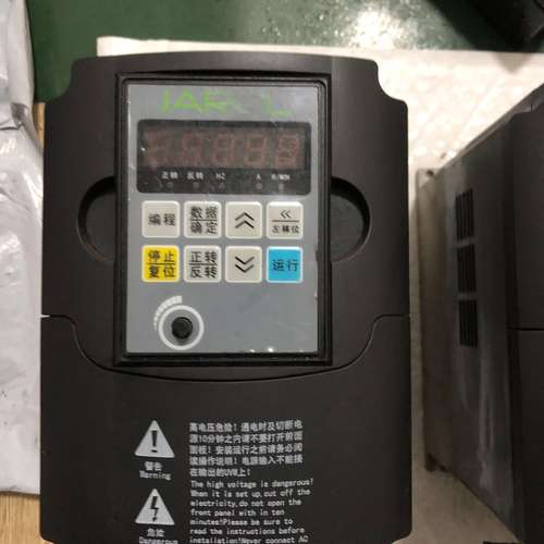 议价变频器 JR7110-1R5G-4-1010A