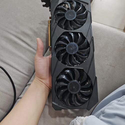 议价裂核心假显存的6800xt炸弹卡，当散热器料板卖，实拍图