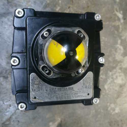 议价APL-410N限位开关 气动阀门开关 ，有轻微划痕