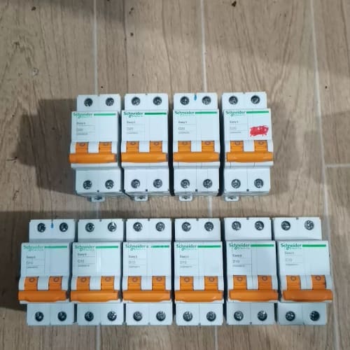 议价Easy9系列2P小型断路器空气开关EA9AN2D20