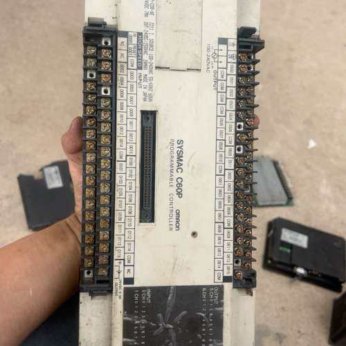 议价PLC SYSMAC C60P，拆机功能正常，成色如图