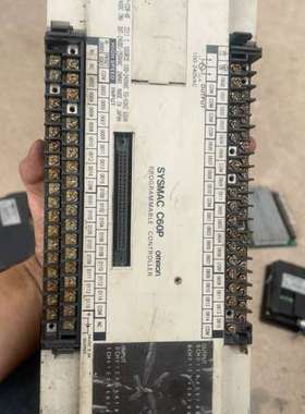 议价PLC SYSMAC C60P，拆机功能正常，成色如图