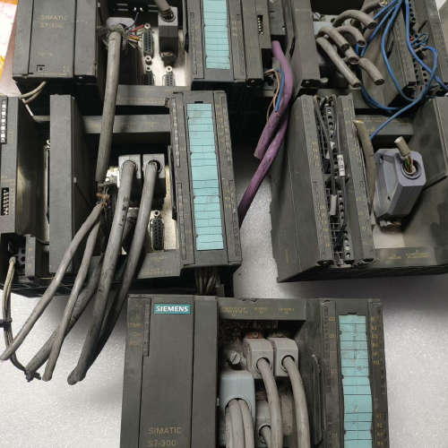 议价300PLC.6ES7174-0AA10-0AA0拆机