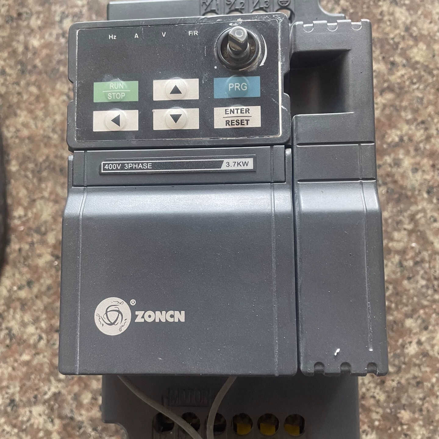 议价众辰Z2400-3R7G/5R5P拆机变频器，成色如图实拍，