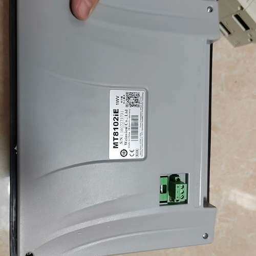 议价威纶触摸屏，MT8102IE。成色充新，