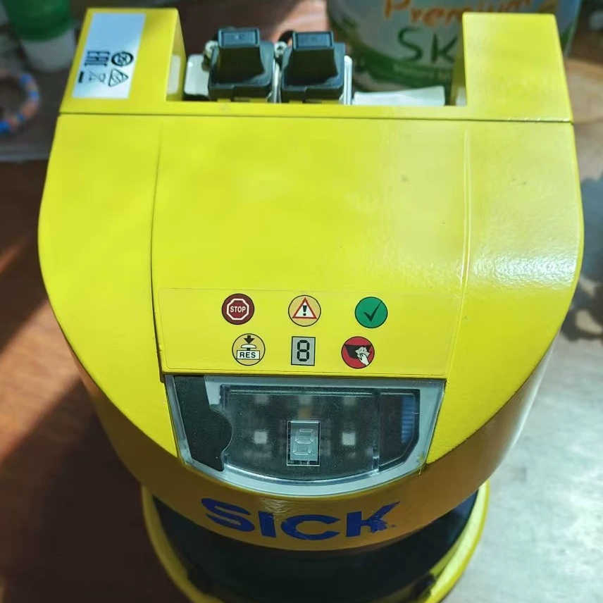 议价西克安全激光扫描仪S30A-6111CP，成色9.9成新如图