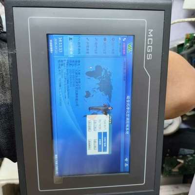 议价昆仑通态TPC7062Ti触摸屏 前面有磕碰。