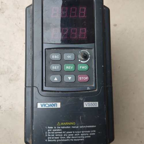 议价出拆机四方变频器，型号VS500-4T0015G/002