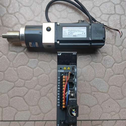 议价LS伺服驱动器L7SA004A 带电机APM-SBN05