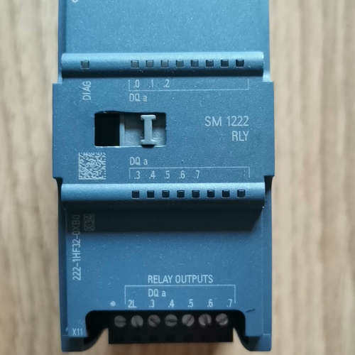 议价6ES7222-1HF32-0XB0，看起来很新，质量好，数