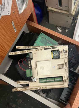 议价VW3A3501变频器控制器内部可编程卡 #Schne