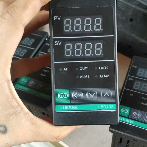 议价LUEABB数显智能温度调节仪电子温控表温控器开关温度220
