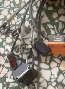 议价光电传感器CX-441三根，CX-411D两根，CX-4