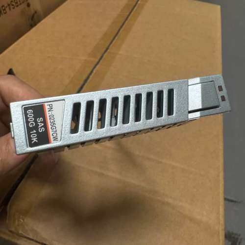 议价存储0235G7CW  原装 600G 10K SAS