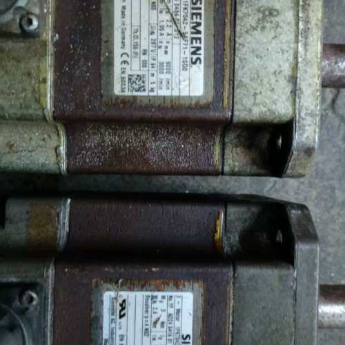 议价电机4台，1FK7042-5AF71-1SG0有2台，