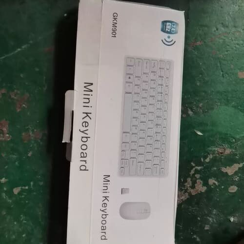 议价GKM901迷你无线键鼠套装，2.4G无线连接，白色款，带原