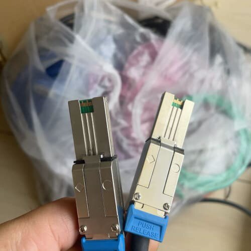 议价原装1.5米SFF-8088toSFF-8088SAS