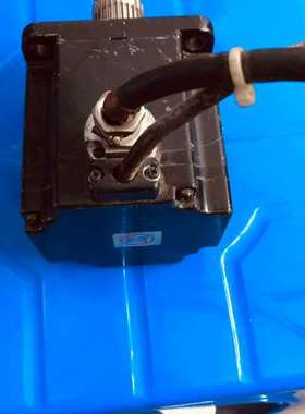 议价安川伺服电机SGMP-04V3YG11，成色如图，功能完好，