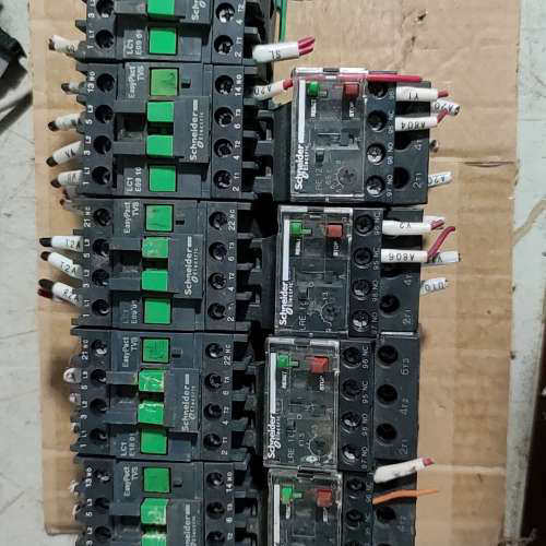 议价交流接触器LC1E18,LC1E09,LRE16N