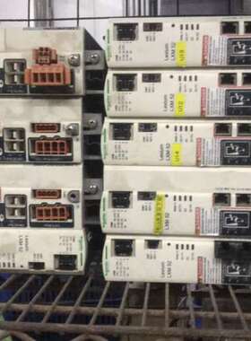 议价驱动350LXM32MD12N44只，LXM5