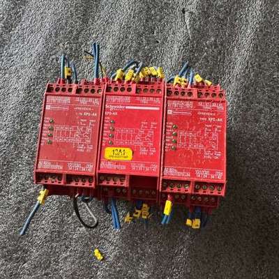 议价XPSAK311144P继电器、原装拆机、图片就是实物