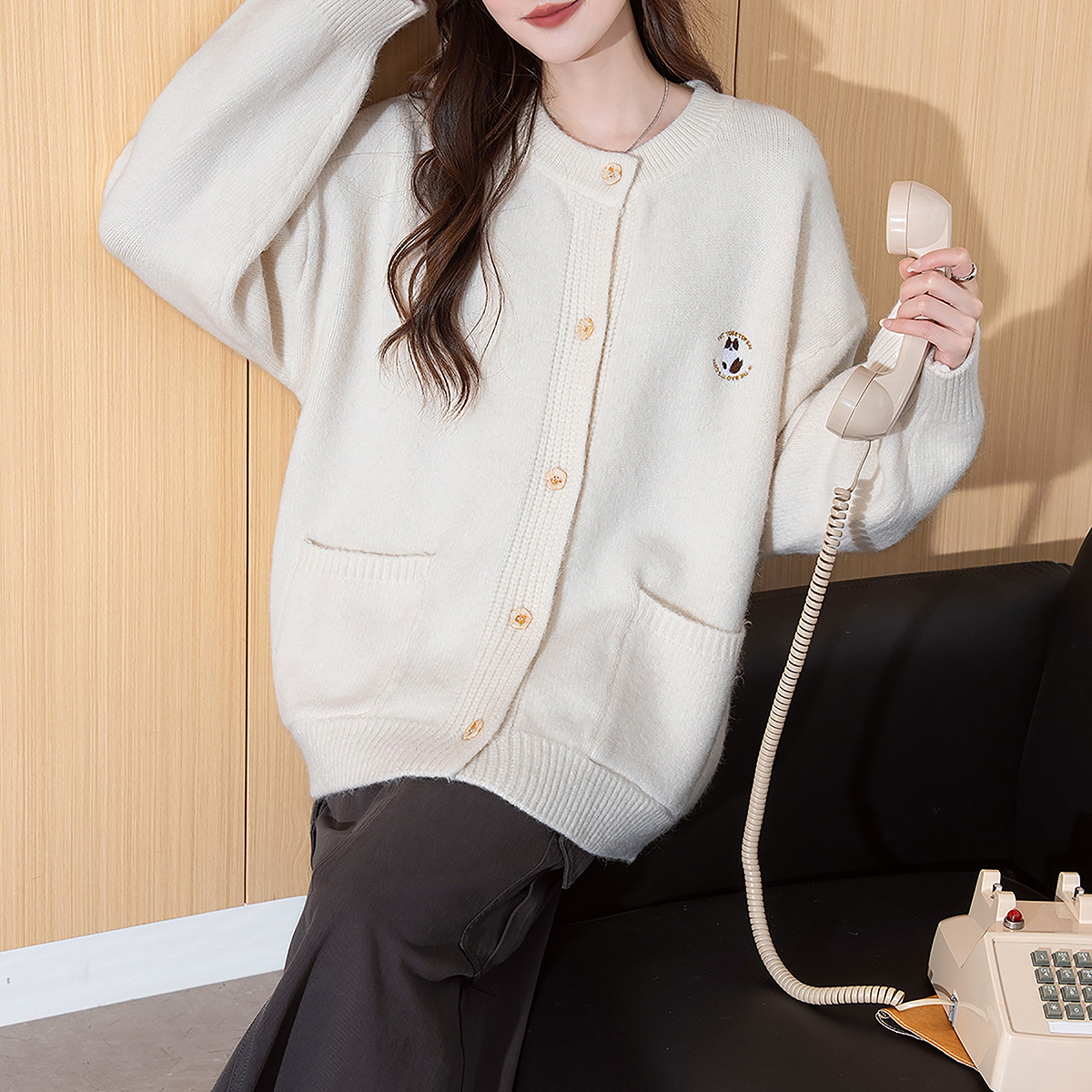 唐狮2026秋冬季女毛衣复古简约风宽松圆领开衫可爱女针织衫毛衣,女装/女士精品,毛衣,淘宝优惠券,粉丝福利购,淘宝优惠卷