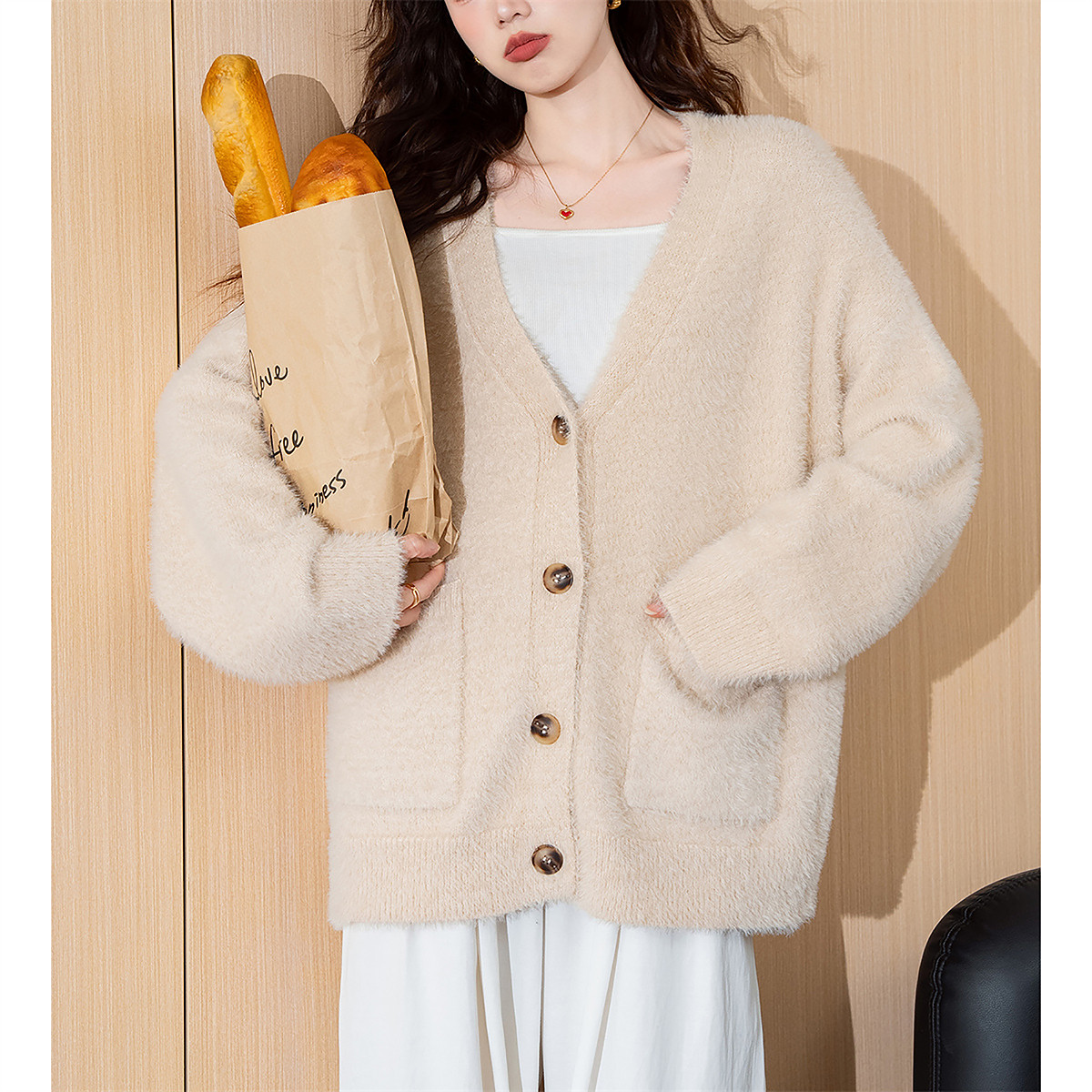 唐狮2026秋冬季女毛衣简约毛绒绒百搭开衫外套时尚日常温柔感,女装/女士精品,毛衣,淘宝优惠券,粉丝福利购,淘宝优惠卷