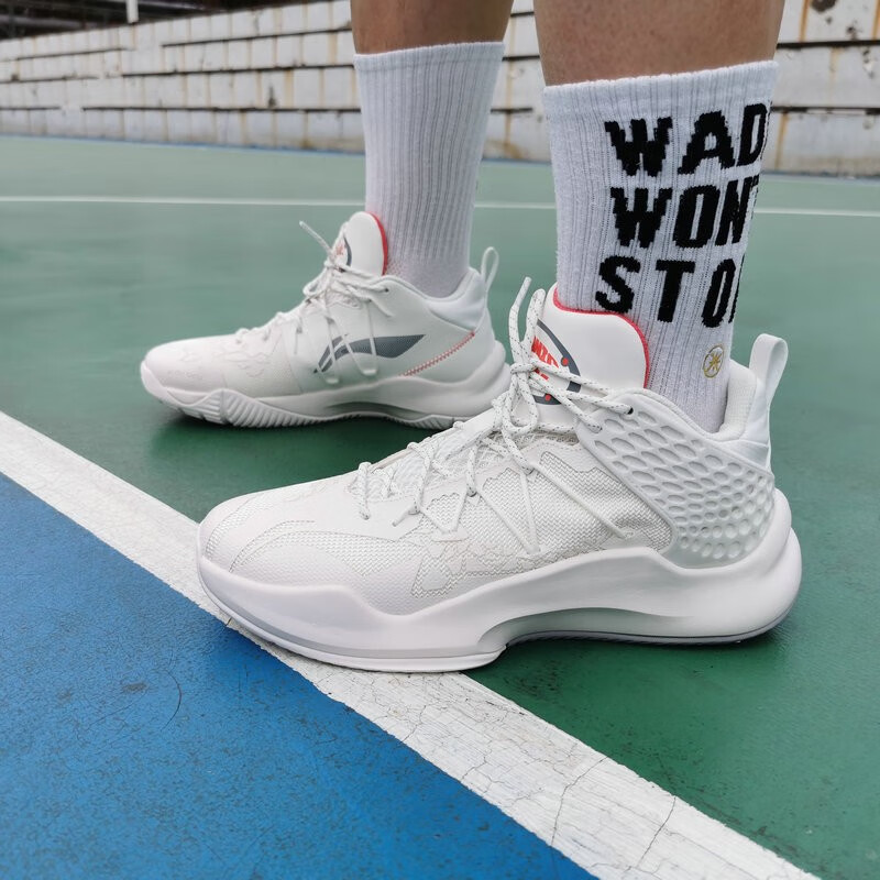 专业男子篮球鞋李宁减震低帮