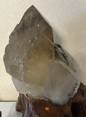 收藏级 孤品 喜马拉雅纯天然黄水晶城堡骨干 净重12.46公斤