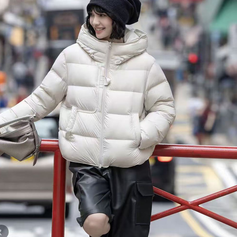 90白鸭绒常规连帽羽绒服聚酯纤维