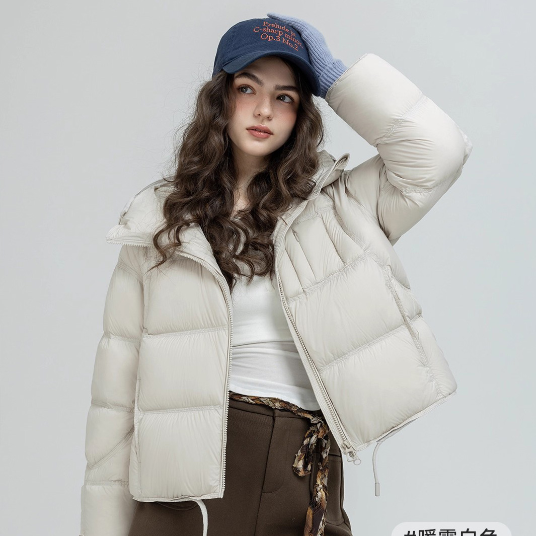 聚酯纤维短款连帽羽绒服时尚保暖