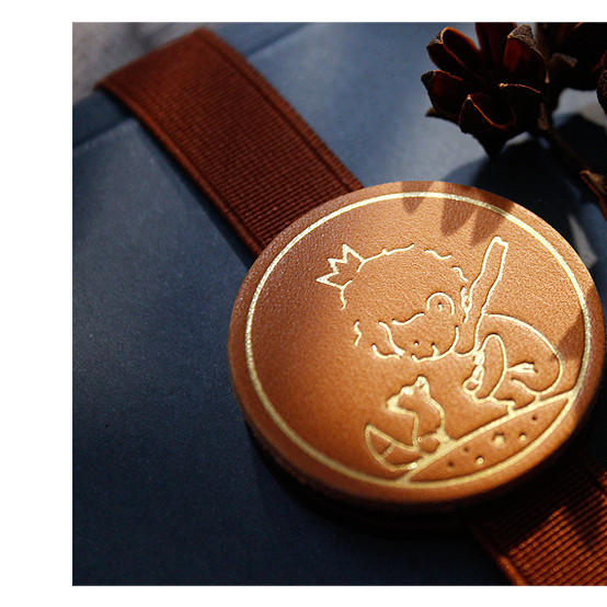 小王子弹力绑带头层真皮手工手帐本护照装饰吊牌m5a6a7活页小挂件