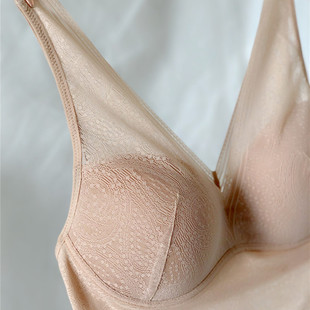 显瘦胖mm背心式 内衣蕾丝胸罩收副乳一片无痕 无钢圈文胸薄款 大码