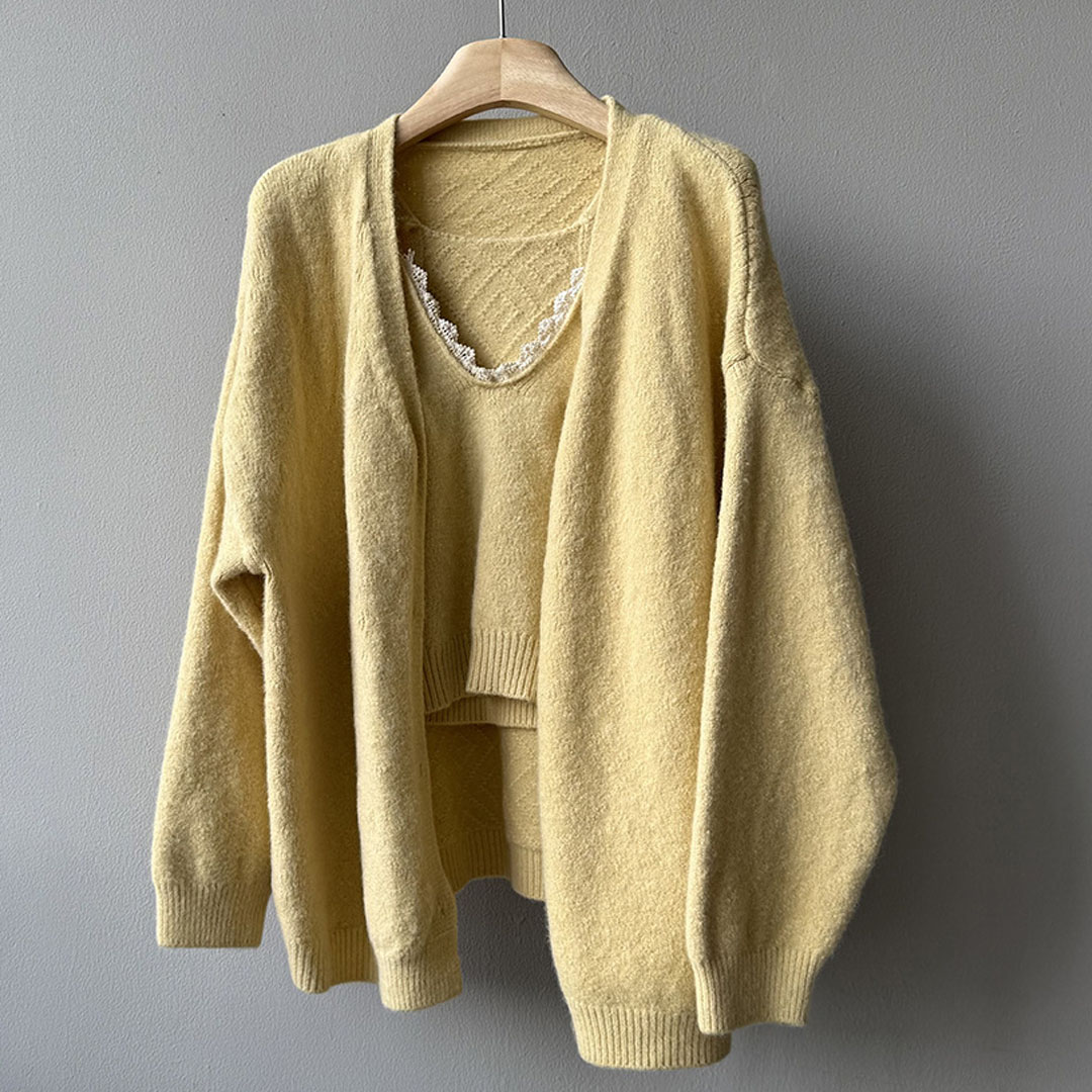 2025秋冬慵懒风V领纯色针织开衫+花边吊带背心两件套女时尚上衣