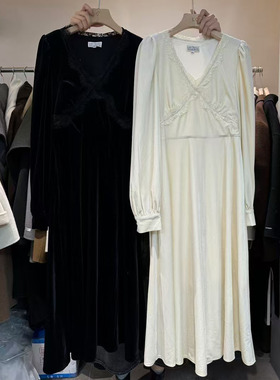 LAS CELULA正品实体店同款黑色V领拼接蕾丝花边丝绒连衣裙女秋冬