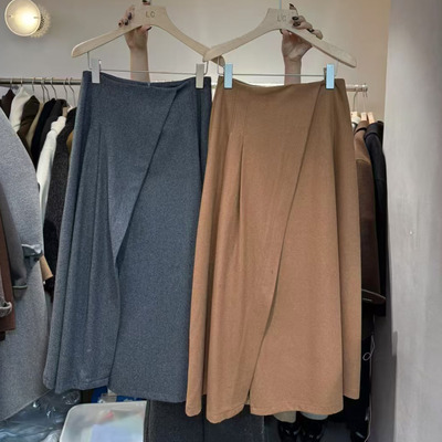 中长款羊毛斜开叉A字半身裙女