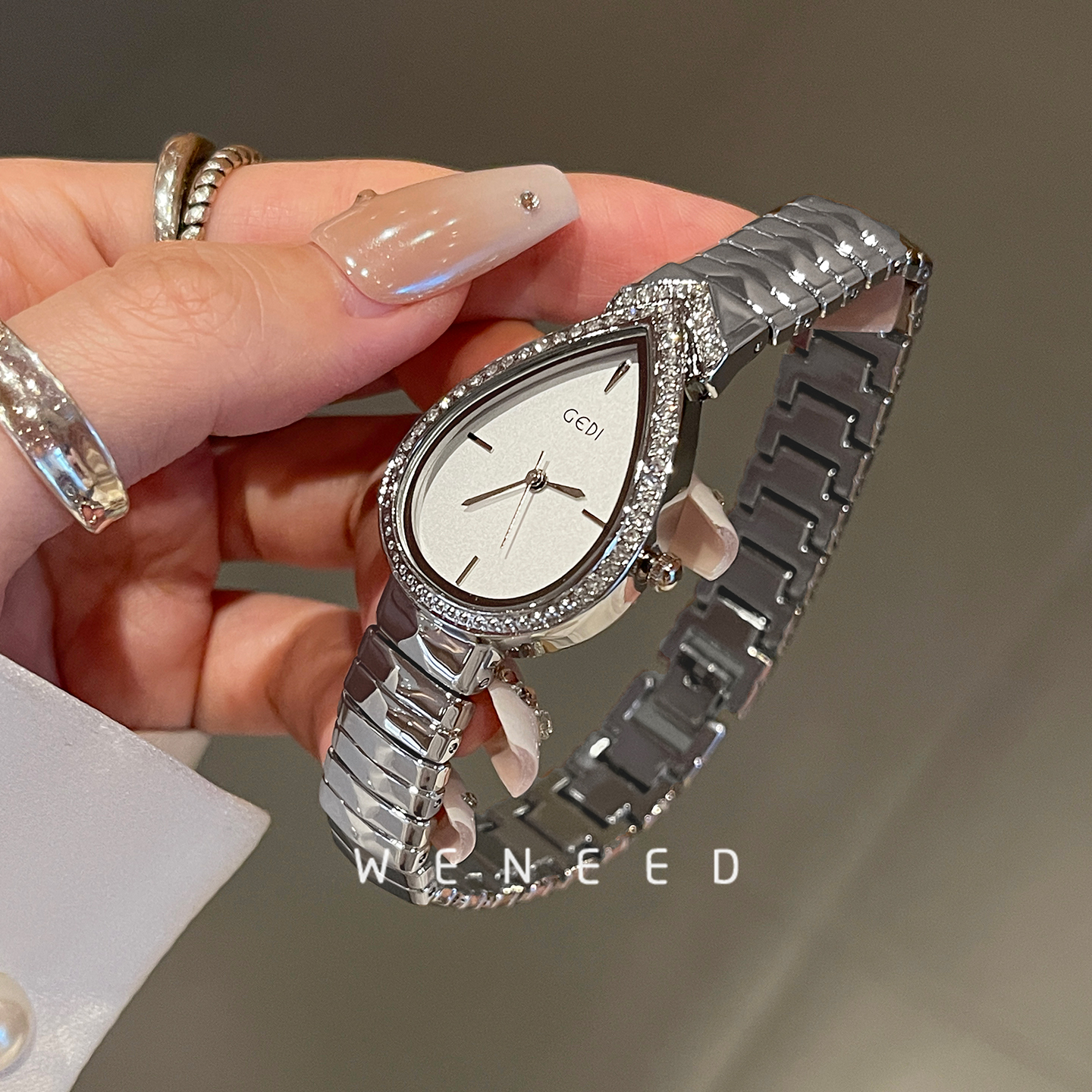 新款轻奢小众水滴女士手表