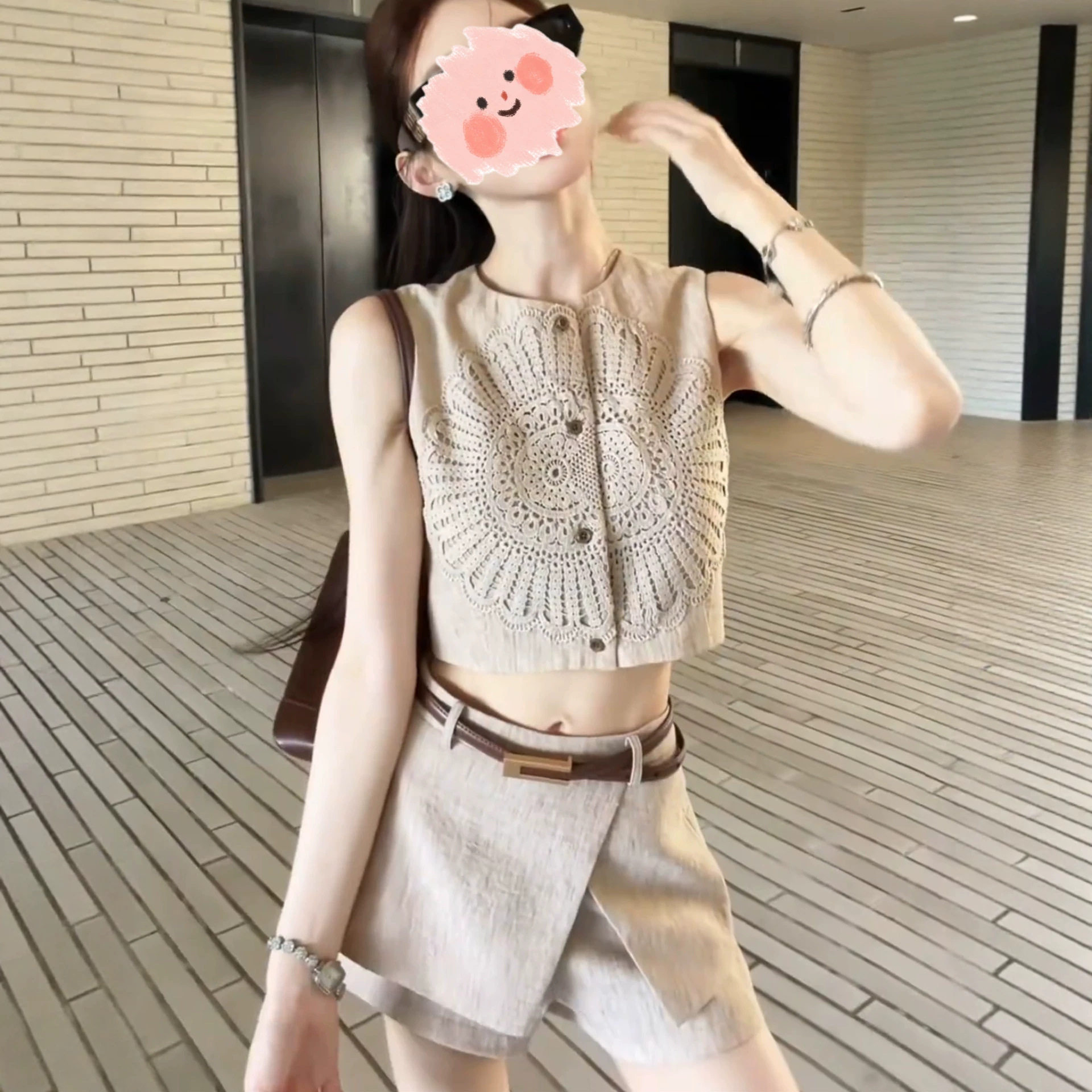 超火小众不撞款套装夏季小香风镂空刺绣蕾丝背心+半身裙裤两件套