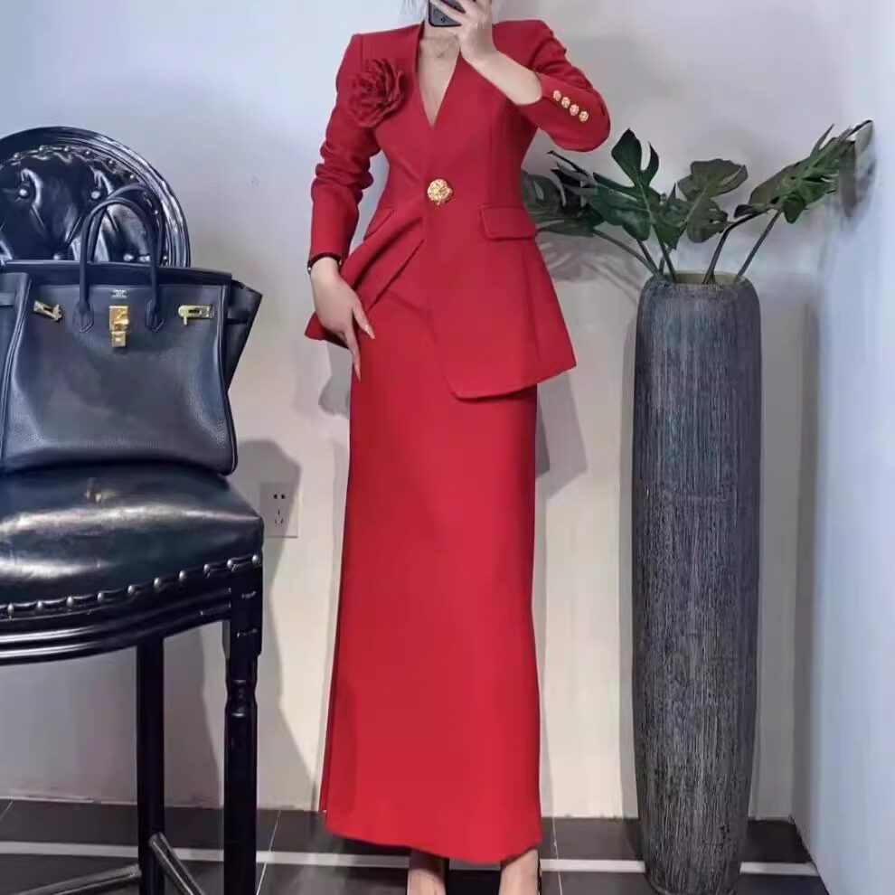 新高级职业装2026新春秋红色收腰金扣花朵西服高腰半身裙西装套装