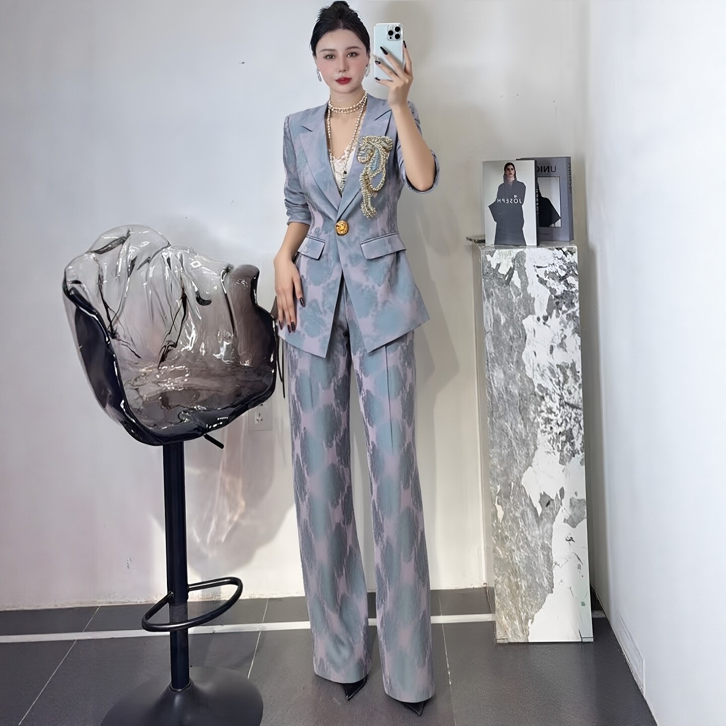 早秋显瘦西服微喇裤女套装